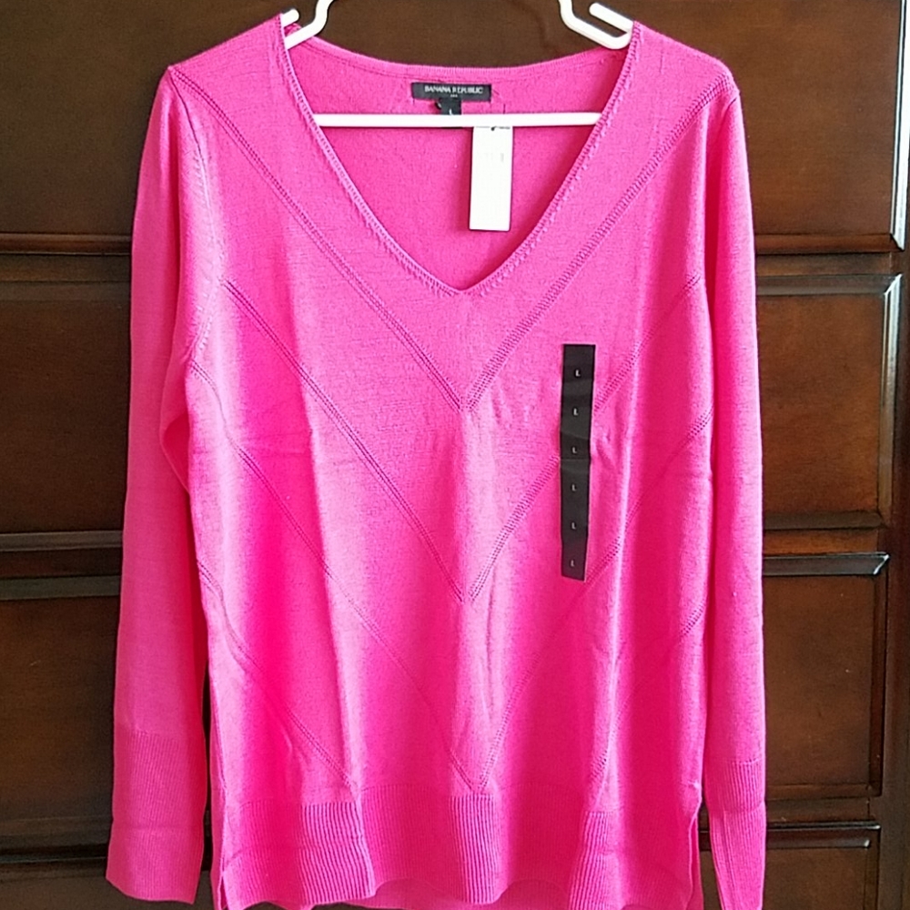 Banana Rep v neck chevron stitch pink sweater, l